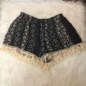 Women's Shorts Moon Kiss Sz S Bohemian StyleRuffle